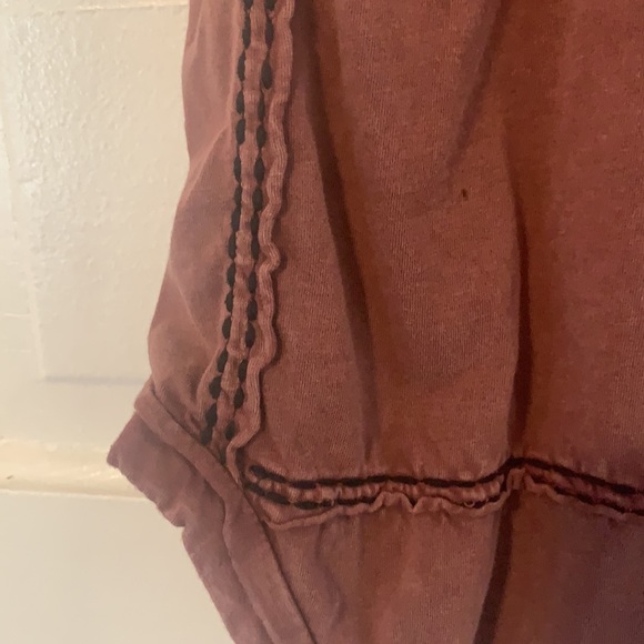 Meadow Rue Mauve-Rust Too with Leaf Embroidery - Picture 5 of 6